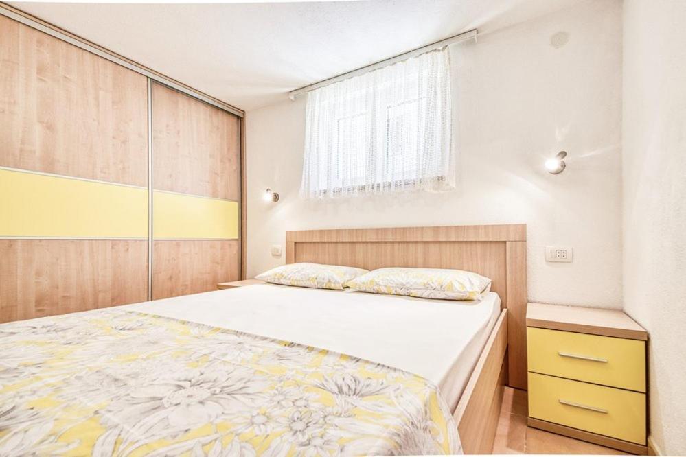 Apartments Gracija Povlja  Luaran gambar