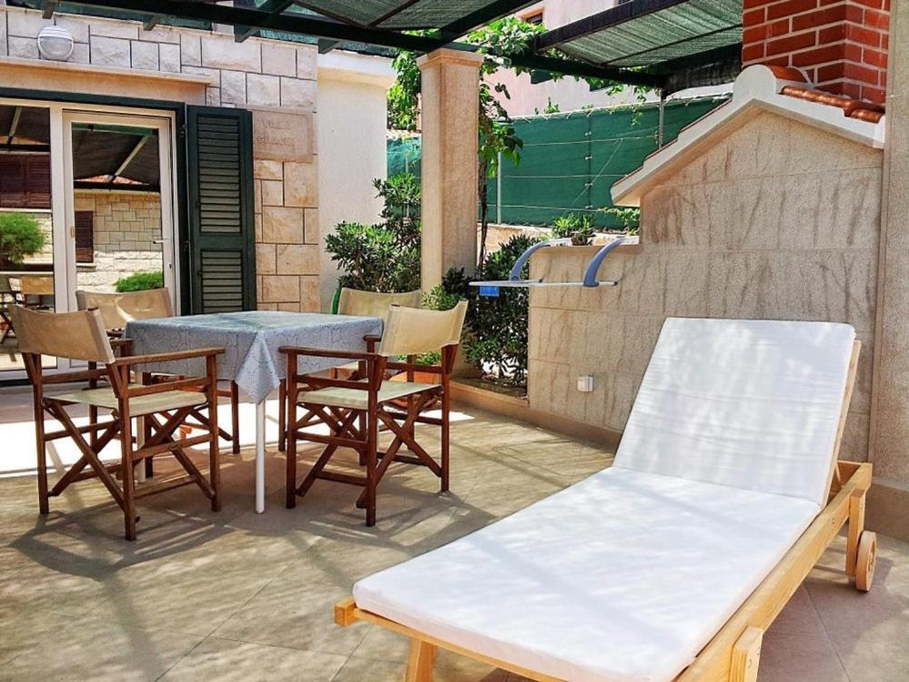 Apartments Gracija Povlja  Luaran gambar